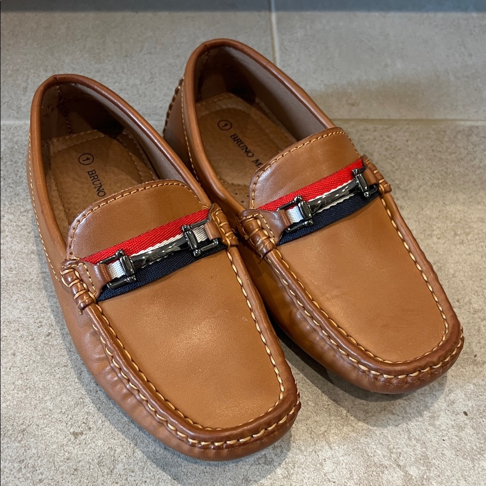 Stylish Bruno Marc Tan Loafers with Red and Navy, pewter buckle Accents